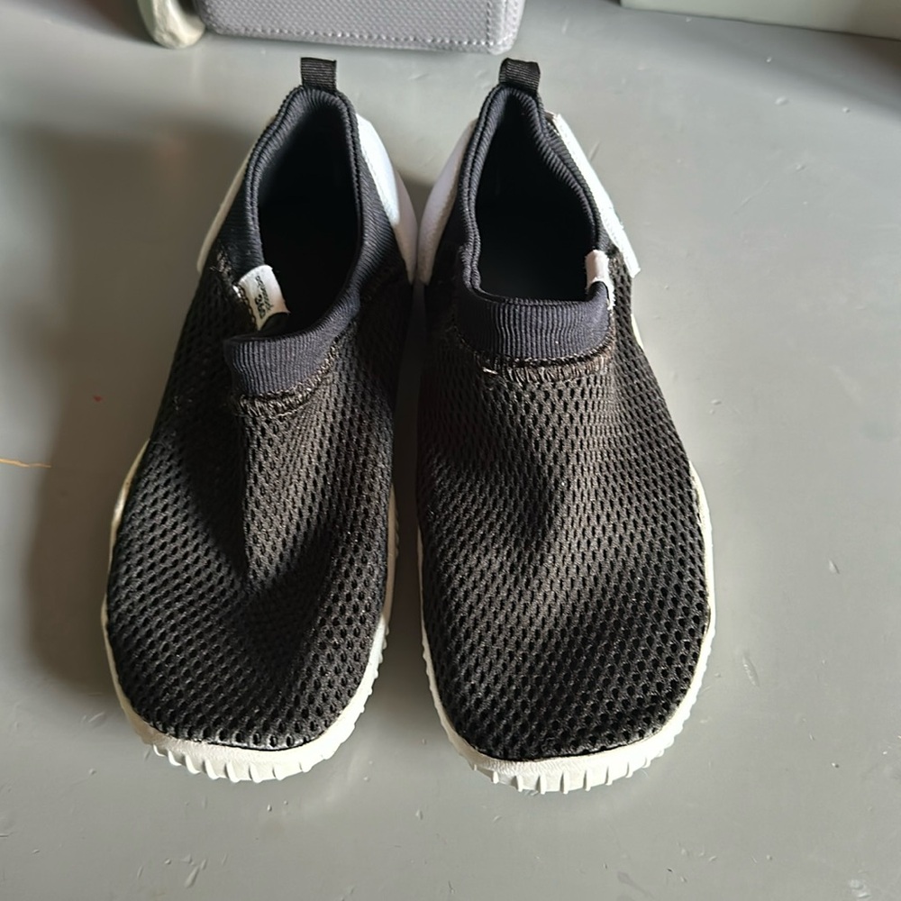 Boys Nike Aqua Socks, size 13c
